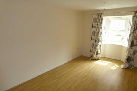 Living / Dining Room: