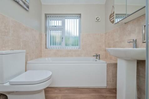 Bathroom / WC: