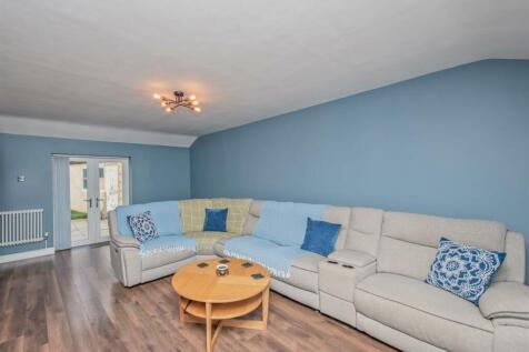 Living Room: