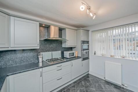 Fitted Kitchen:
