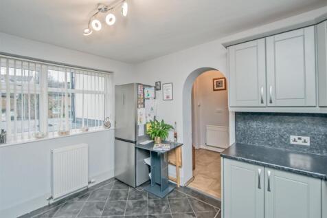 Fitted Kitchen: