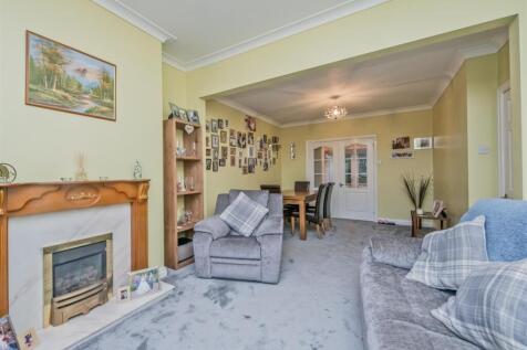Living Room: