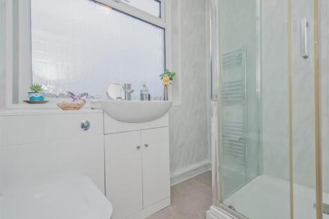 Shower Room / WC:
