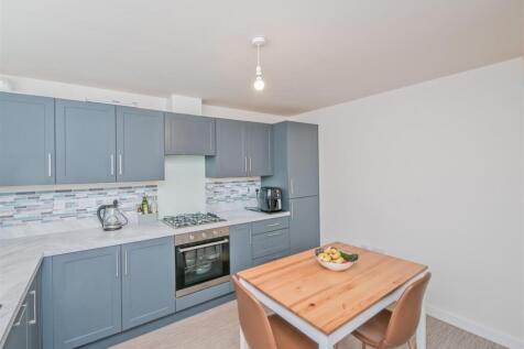 Fitted Dining Kitchen: