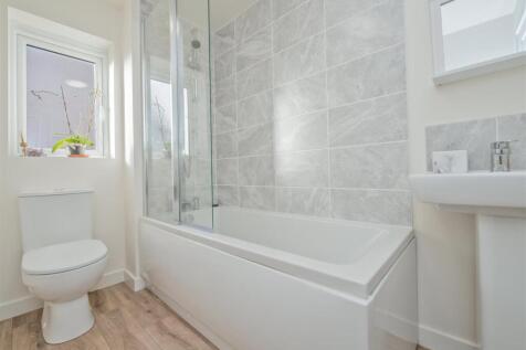 Bathroom / WC: