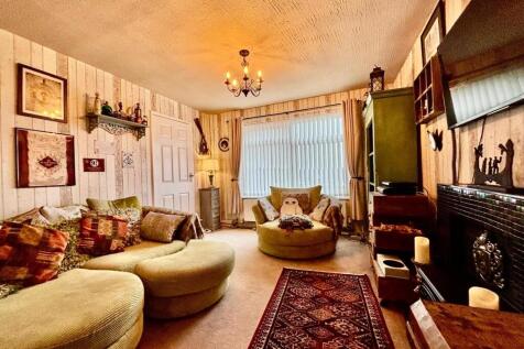 Living Room: