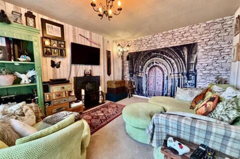 Living Room: