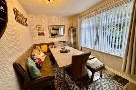 Dining Room: