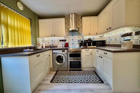 Fitted Kitchen: