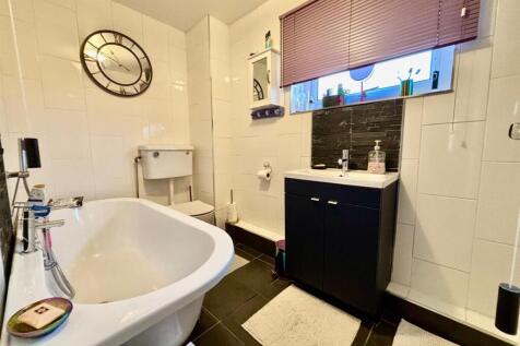 Bathroom / WC: