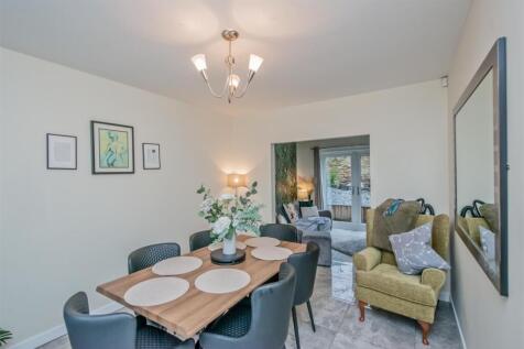 Dining Room: