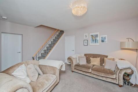 Living Room: