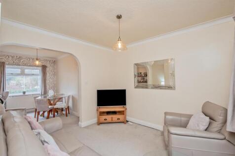 Living Room: