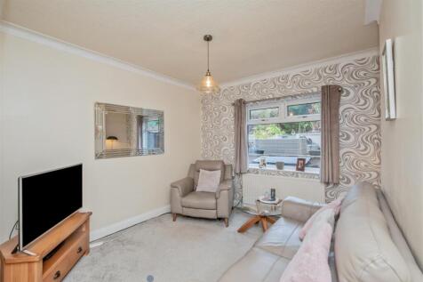Living Room:
