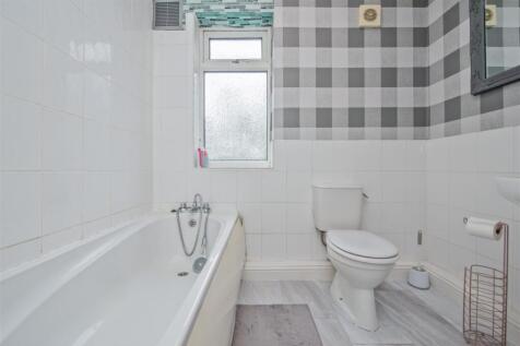Bathroom / WC: