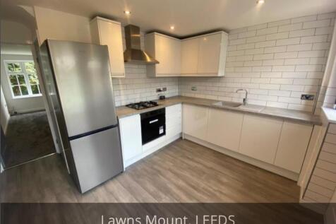 Dining Fitted Kitchen: