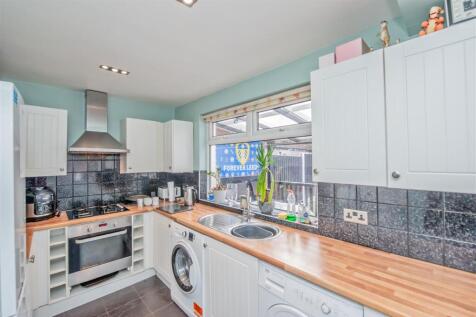 Fitted Kitchen: