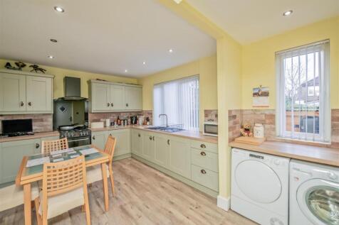 Fitted Dining Kitchen &amp; Utility Area: