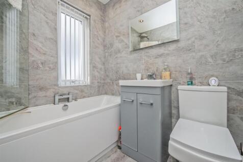 Bathroom / WC: