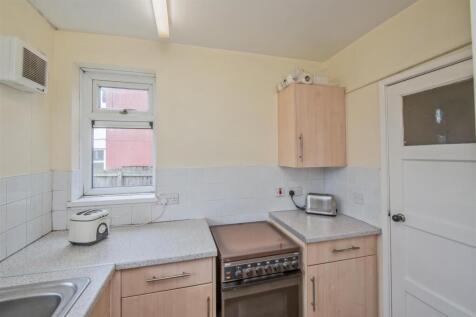 Kitchen Area: