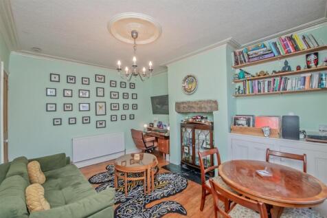 Living Room: