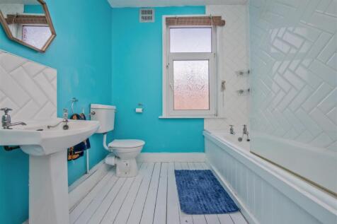 Bathroom / WC: