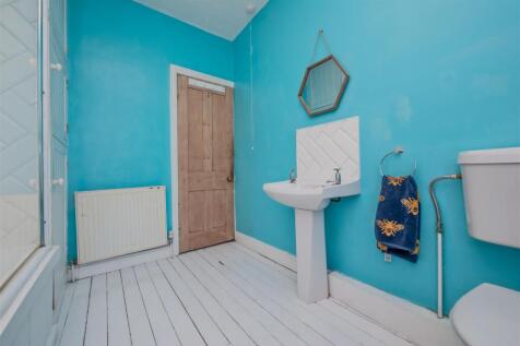 Bathroom / WC: