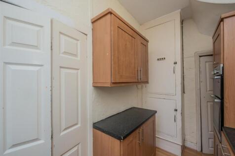 Fitted Kitchen: