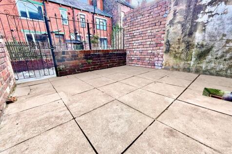 Rear Yard: