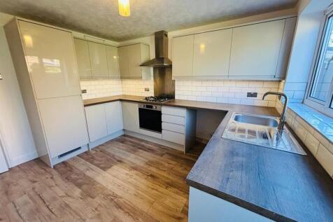 Fitted Kitchen: