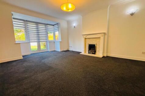 Living Room: