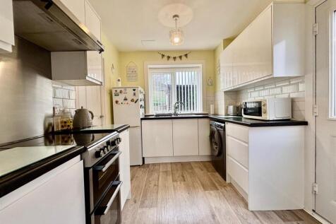 Fitted Kitchen: