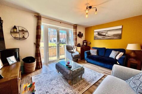 Living Room: