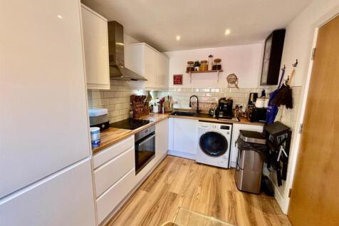 Fitted Breakfast Kitchen: