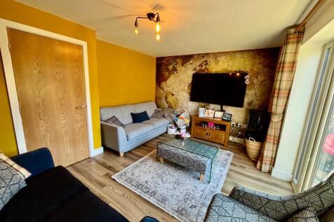 Living Room: