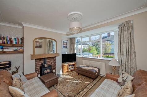 Living Room: