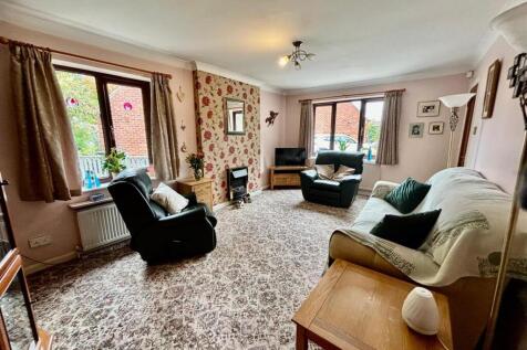 Living Room: