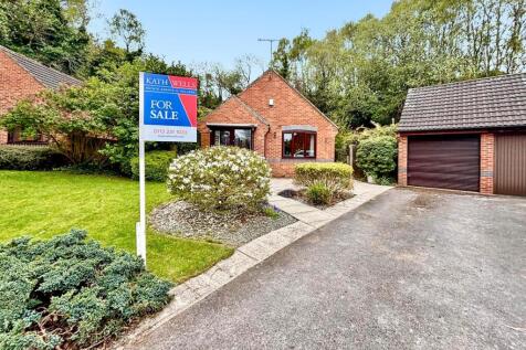 Off street Parking / Garage: