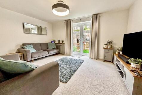 Living Room: