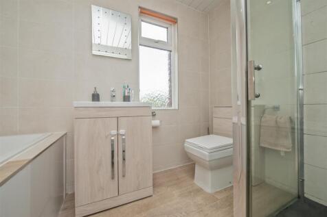Bathroom / WC: