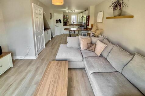 Living Room: