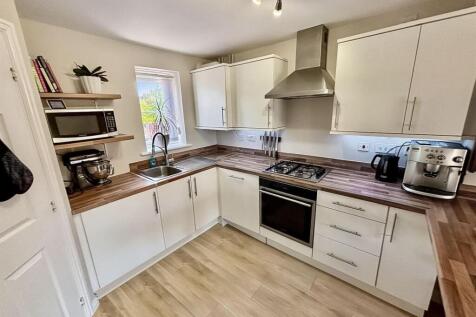 Fitted Breakfast Kitchen: