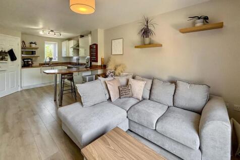 Living Room:
