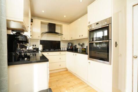 Fitted Kitchen: