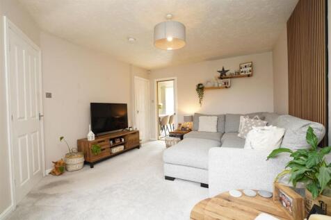Living Room:
