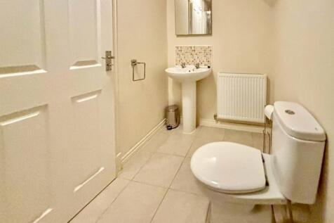 Shower Room / WC: