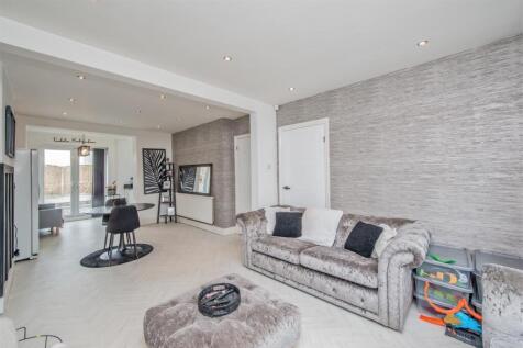 Living Room: