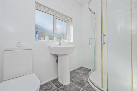 Shower Room / WC: