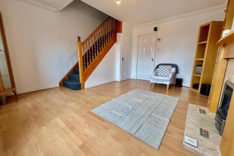 Living Room: