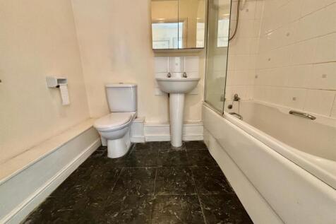 Bathroom / WC: